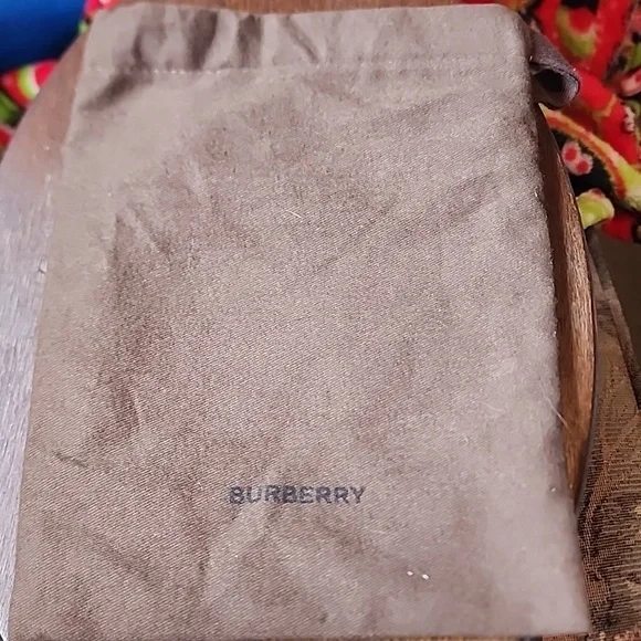 Burberry Hero Trinket Tray or Valet Tray New With Dustbag - Picture 3 of 4